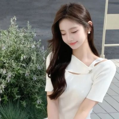 身为悲剧始作俑者的最强邪恶BOSS女王为民竭心尽力